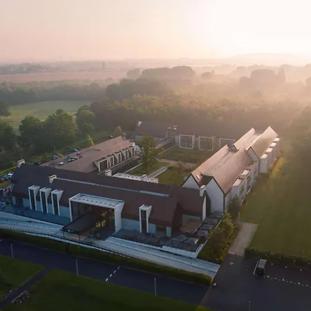Le Domaine Des Vanneaux Golf Et Mgallery Hotel 4*