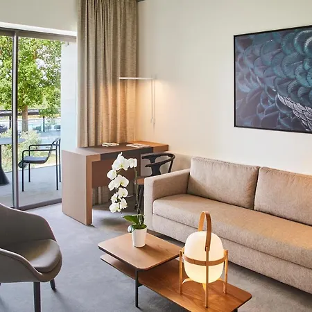 Le Domaine Des Vanneaux Golf Et Mgallery 4* LʼIsle-Adam